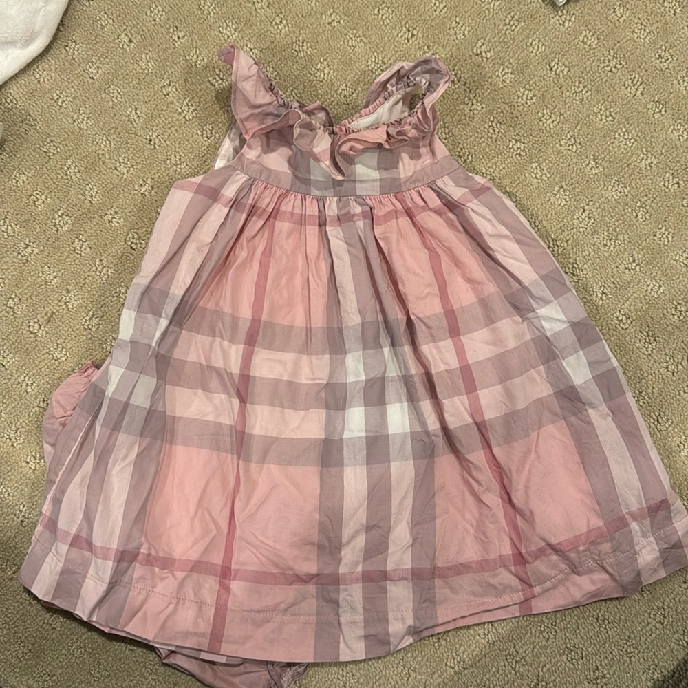 Burberry children dress 9m